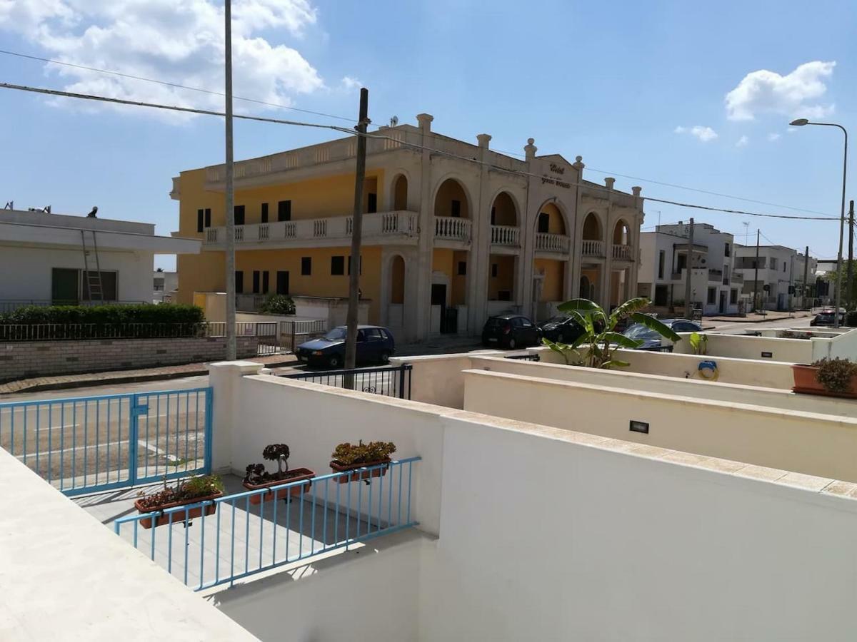 Appartamento Mozart 3 A Pescoluse Marina Di Pescoluse Bagian luar foto
