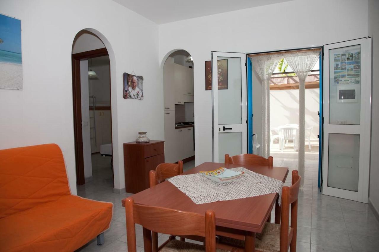 Appartamento Mozart 3 A Pescoluse Marina Di Pescoluse Bagian luar foto